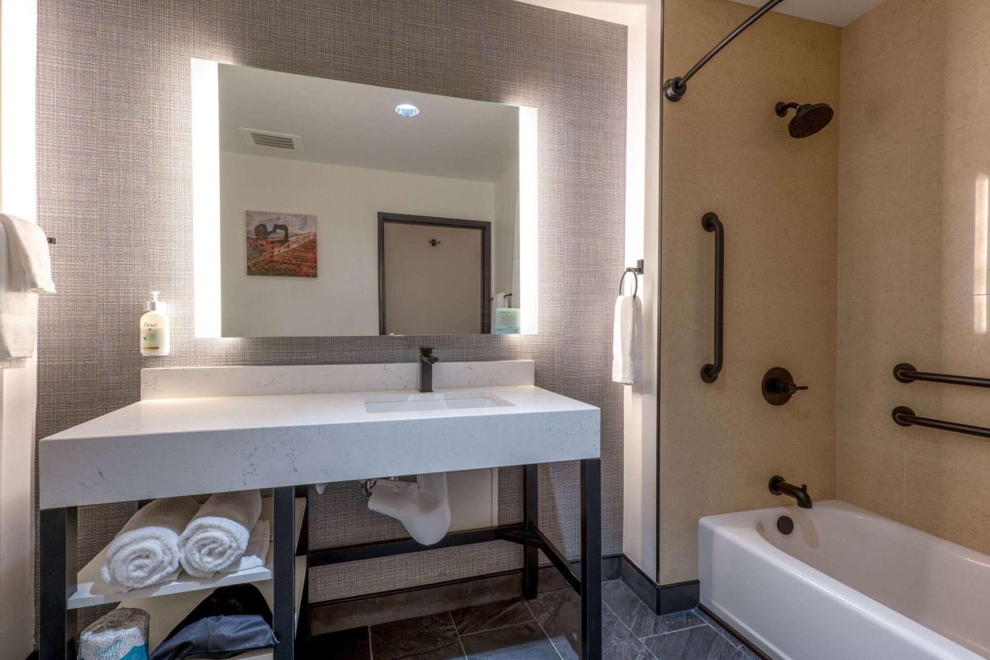 La Quinta Inn & Suites By Wyndham Yucaipa Extérieur photo